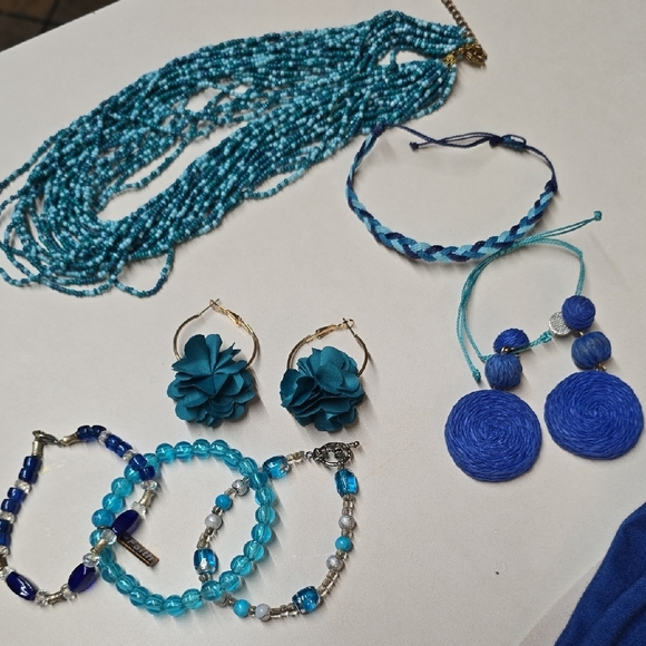 Blue Floral Romper W/ Matching Jewelry Sets. All Included! - Picture 2 of 4